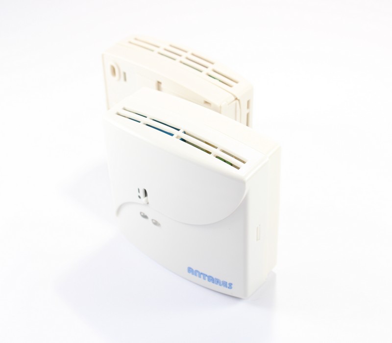 Conjunto de termostato inalámbrico con receptor empotrado